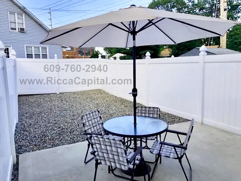215 S Atlantic Ave E — Photo 15