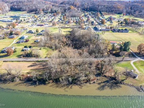 Powell Riverfront Rd, Saint Marys, WV 26170