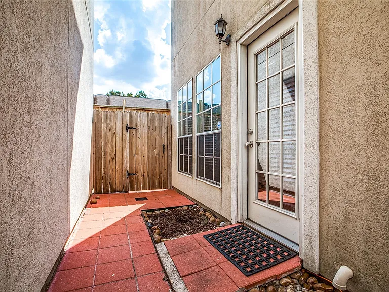 5935 Turtle Beach Ln — Photo 37