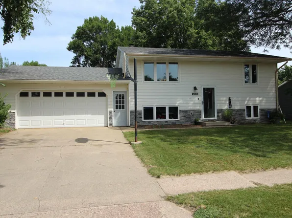 208 E Marialane Dr, Brandon, SD 57005