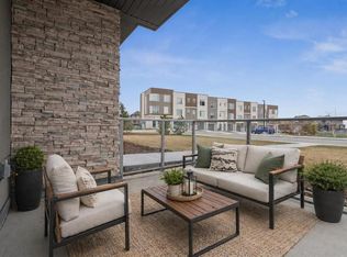 655 N Shawnee Sq SW #103, Calgary, AB T2Y0W4