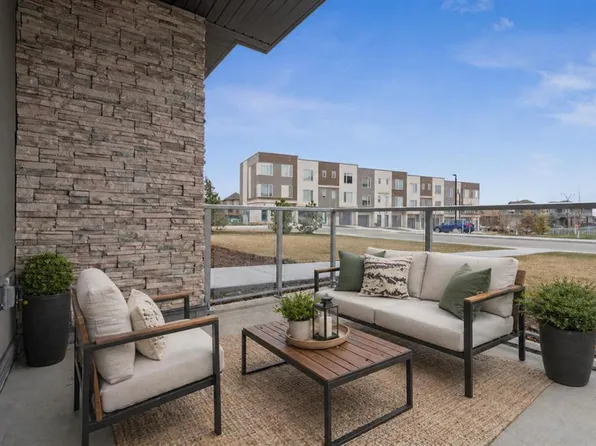 655 N Shawnee Sq SW #103, Calgary, AB T2Y 0W4