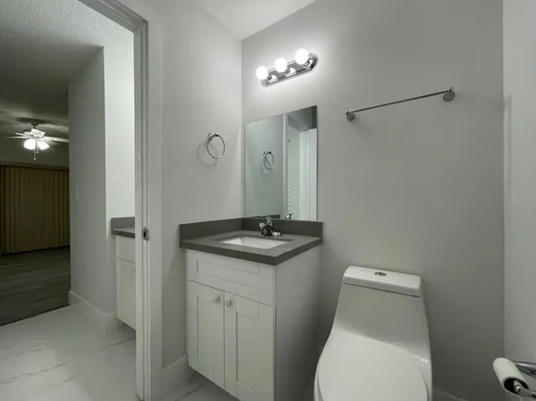 6854 NW 173rd Dr APT 209, Hialeah, FL 33015
