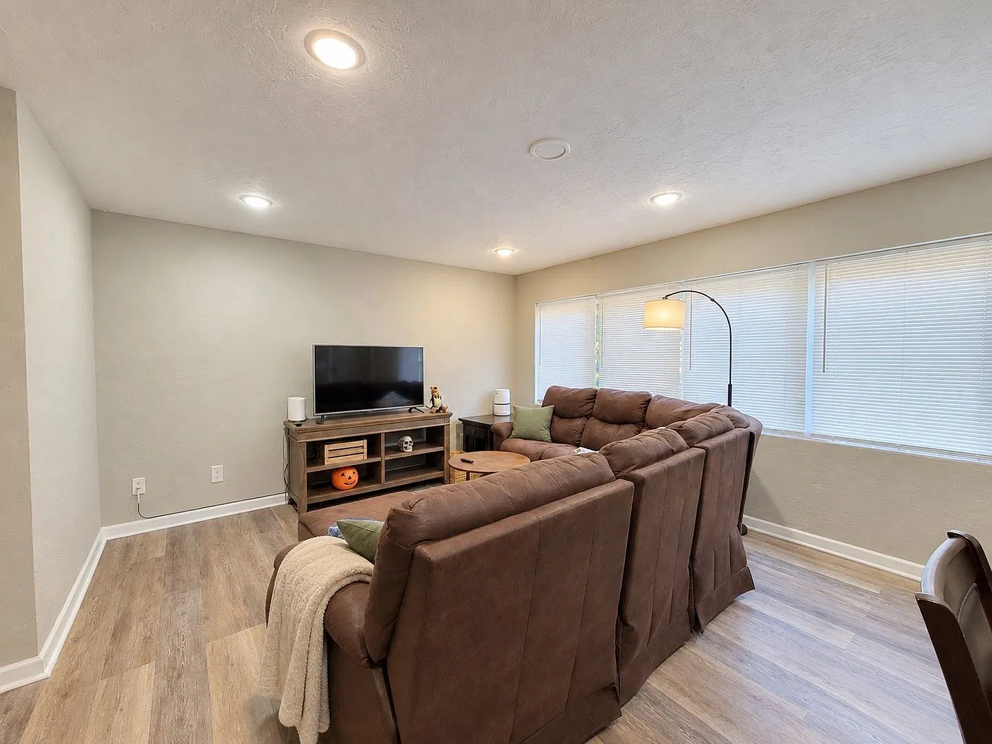 1029 SW 1st Ave — Photo 2