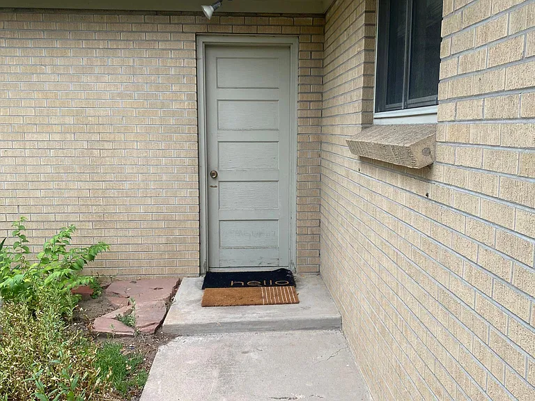 1010 S Hudson St — Photo 24