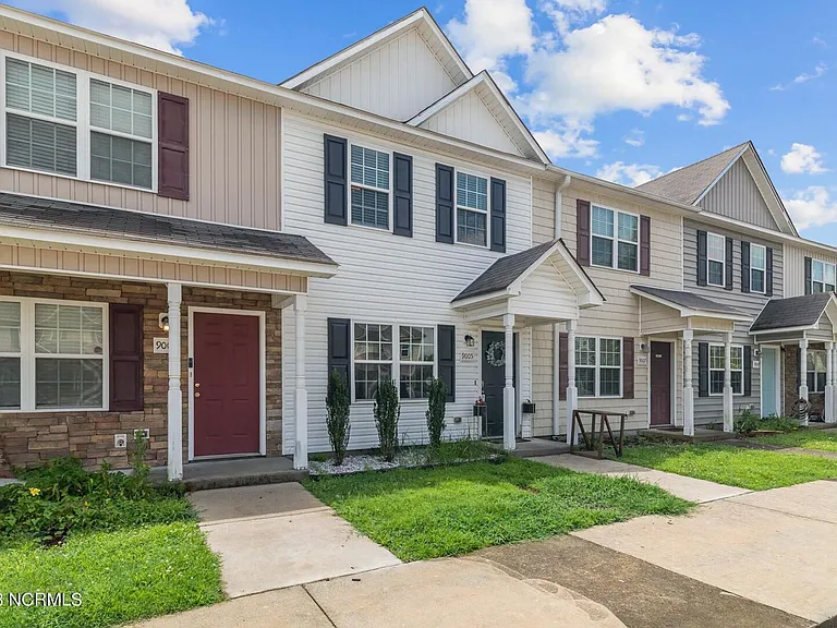 9005 Banister Loop — Photo 3