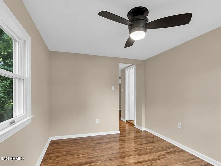 18 Maple Ave #B — Photo 10