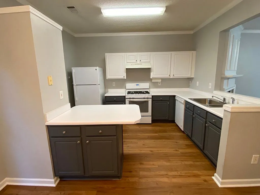 2 bed, 2.5 bath, 1316 sqft, $1,975 — Photo 3