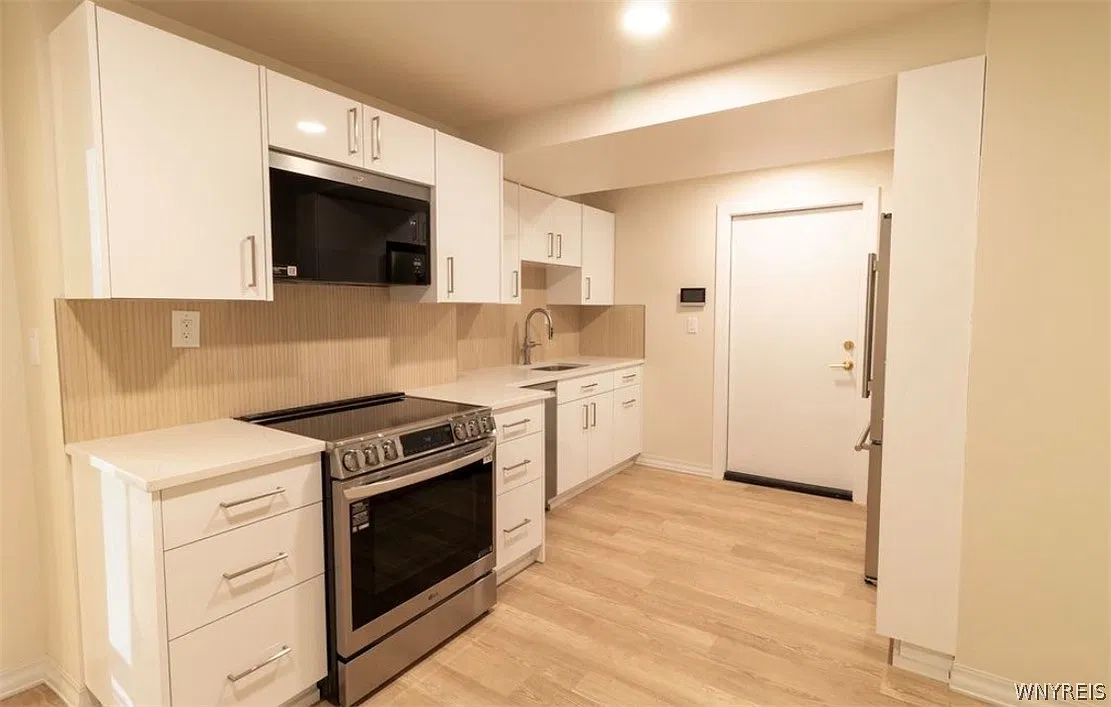 2 bed, 2.0 bath, 1077 sqft, $2,380 — Photo 2