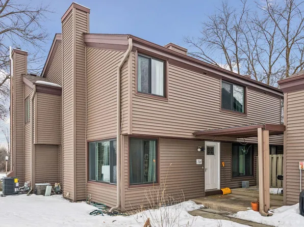 112704 Hundertmark Rd, Chaska, MN 55318