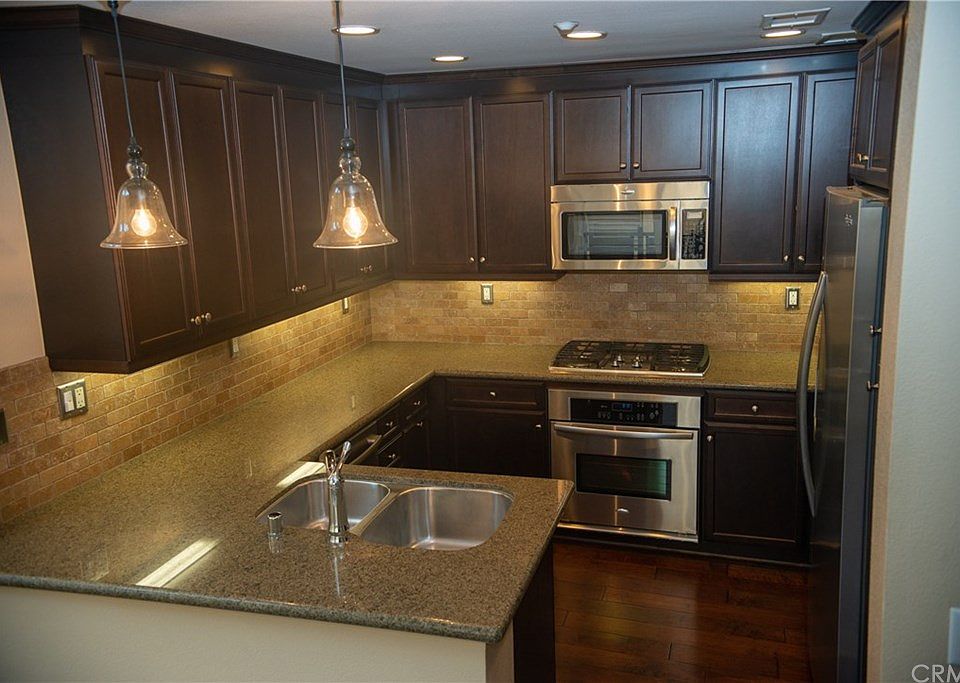 1st image of 1 Brownstone Way