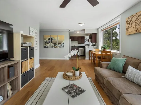 2479 Peachtree Rd NE APT 217, Atlanta, GA 30305