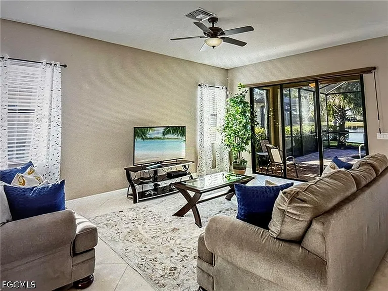 12690 Fairington Way — Photo 9