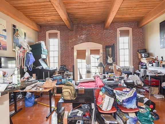 5th image of 4 Bishop St Unit 402
