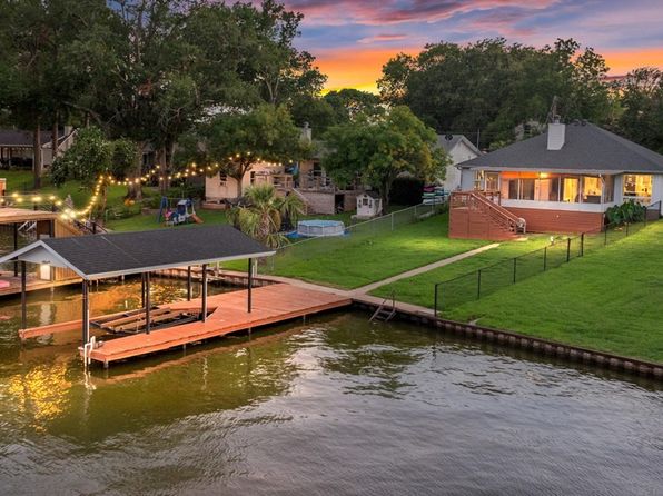 124 Peninsula Point Ter, Mabank, TX 75156