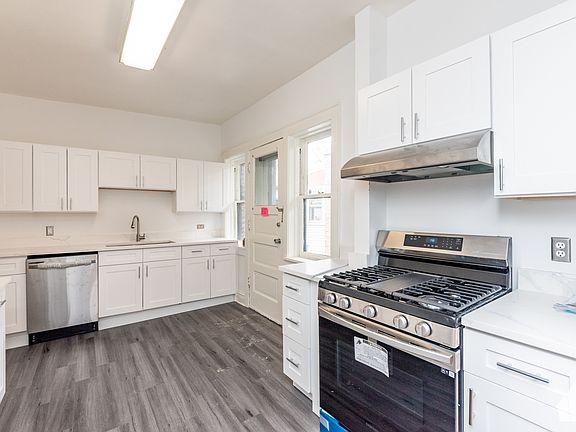 5th image of 120 Keeney St APT 3