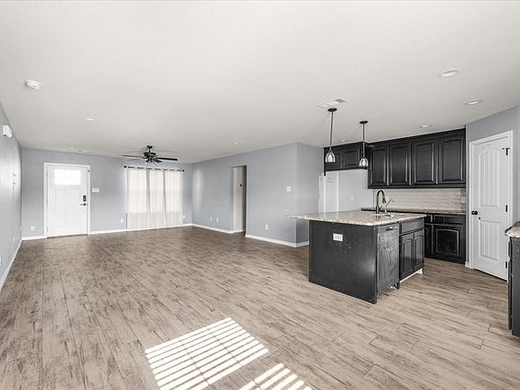 5th image of 171 Brown Ln