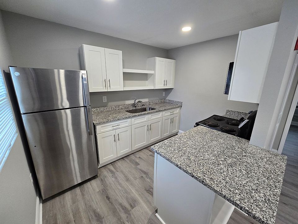 1st image of 2300 Davenport Rd SE #B9