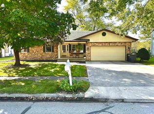 1215 Canterbury Dr, Decatur, IN 46733