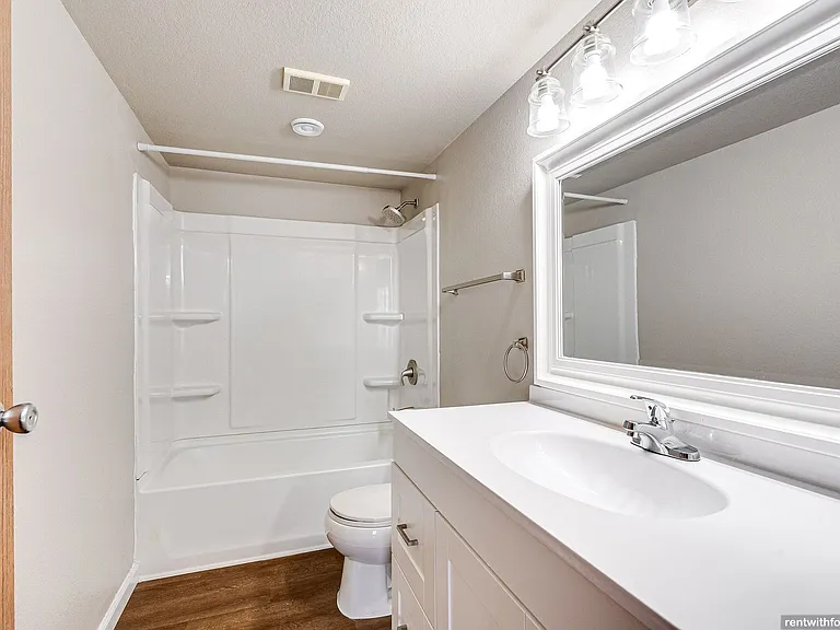 335-339 407 Southtowne Dr — Photo 41