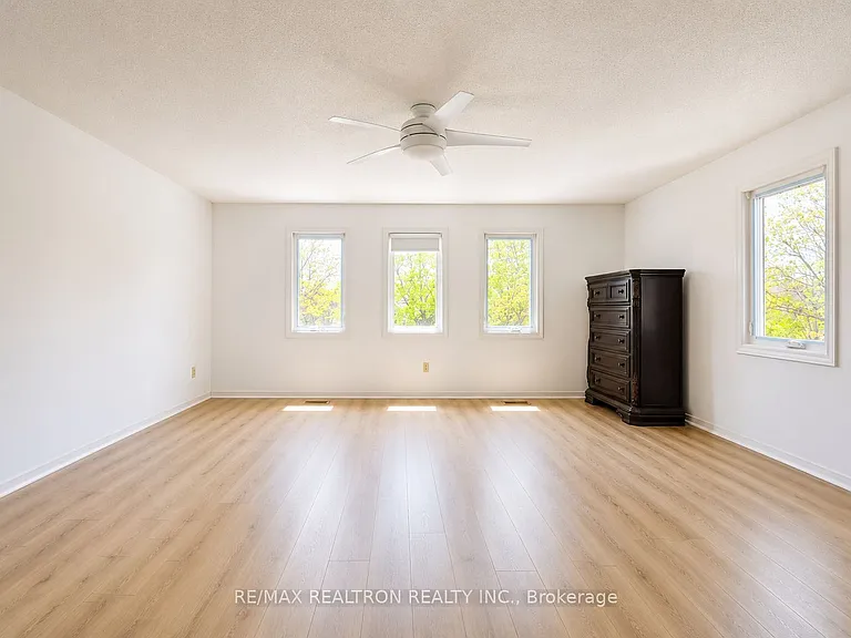 10 Pinewood Dr — Photo 28