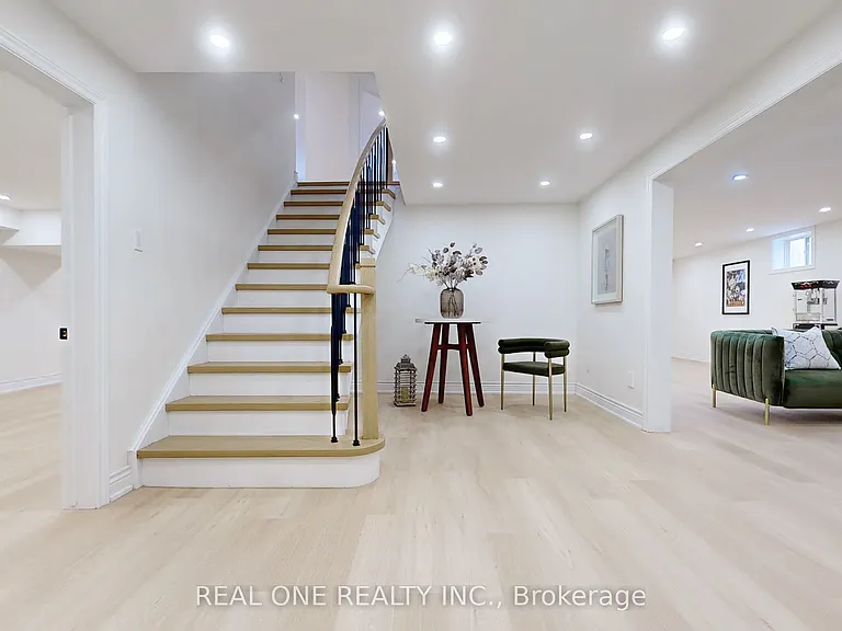99 Aitken Cir — Photo 38