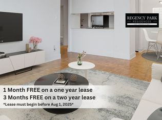 1225 Cardero St #1807, Vancouver, BC V6G 2H8
