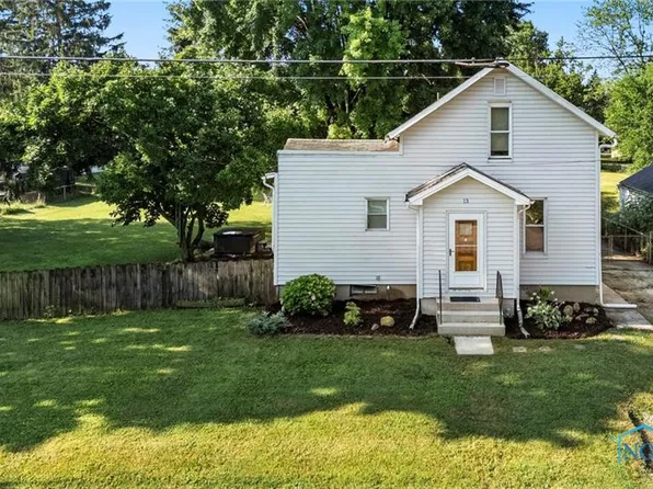 13 Eddy St, Luckey, OH 43443