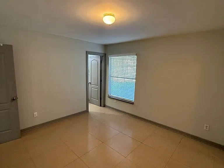 11725 Monogram Ave — Photo 24