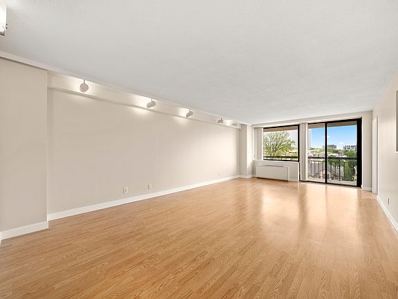 3rd image of 200 Old Palisade Rd APT 4A