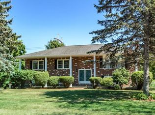 37 Woodpark Cir, Lexington, MA 02421