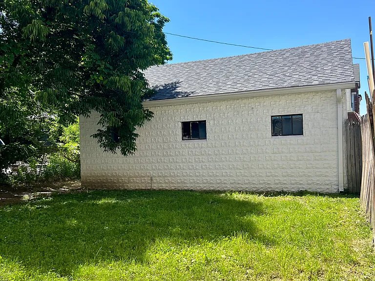 162 Main St — Photo 9