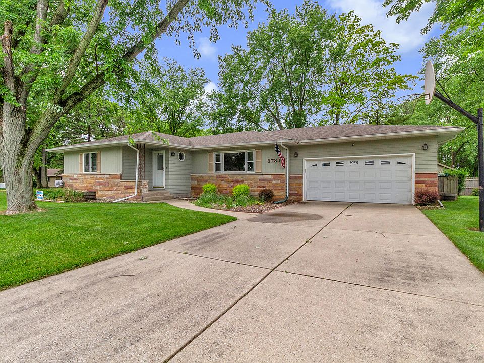 1st image of 8784 W Oakwood Dr