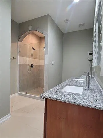 3 bed, 3.0 bath, 1667 sqft, $2,495 — Photo 4