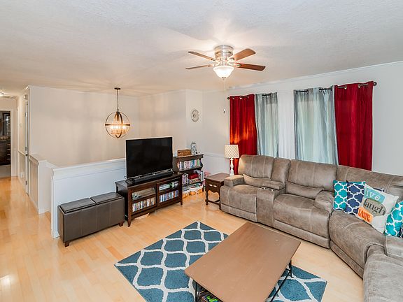 5th image of 124 Highland Dr