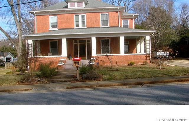 1st image of 224 W 6th St