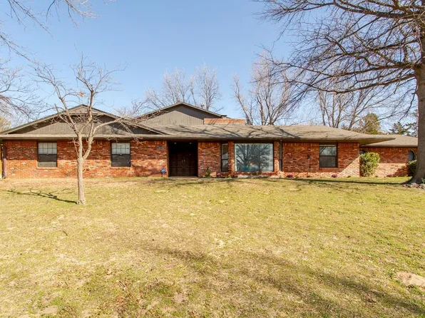 1315 Oak Ridge Pl, Enid, OK 73703