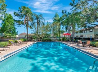 562 Golden Raintree Pl, Brandon, FL 33510