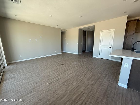 3rd image of 5114 N Jeffers Ave