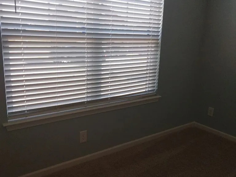 220 Greene Ln — Photo 8