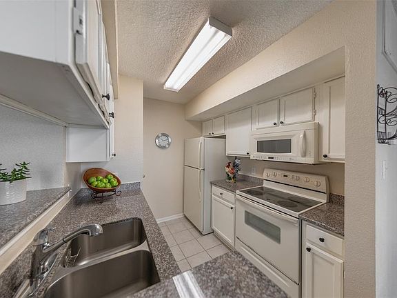 3rd image of 12550 Whittington Dr #9/901