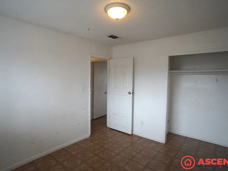 117 Hughes Avenue — Photo 9