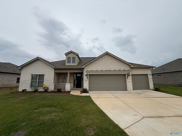 22882 Ansley Dr — Photo 1