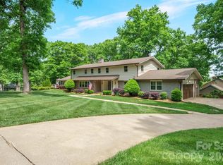 240 36th Avenue Cir NW, Hickory, NC 28601