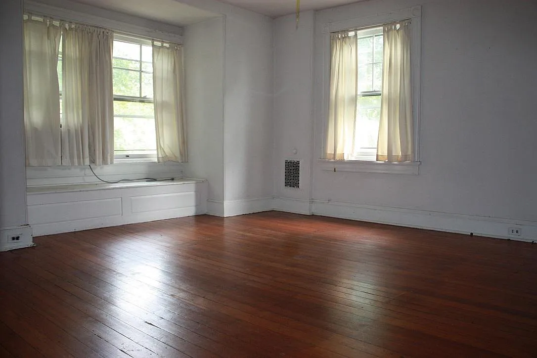 6 bed, 3000 sqft, $3,500 — Photo 3