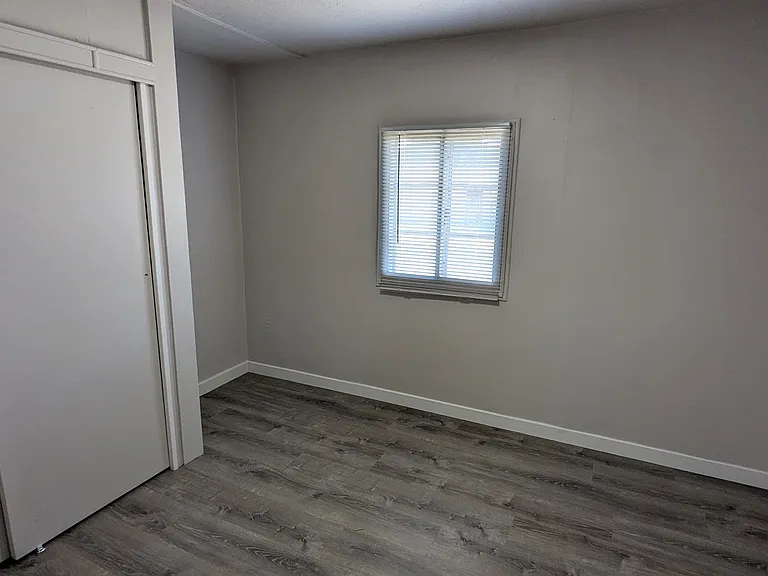 1002 S Junction Ave — Photo 10