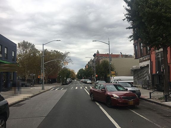 5th image of 160 Tompkins Ave