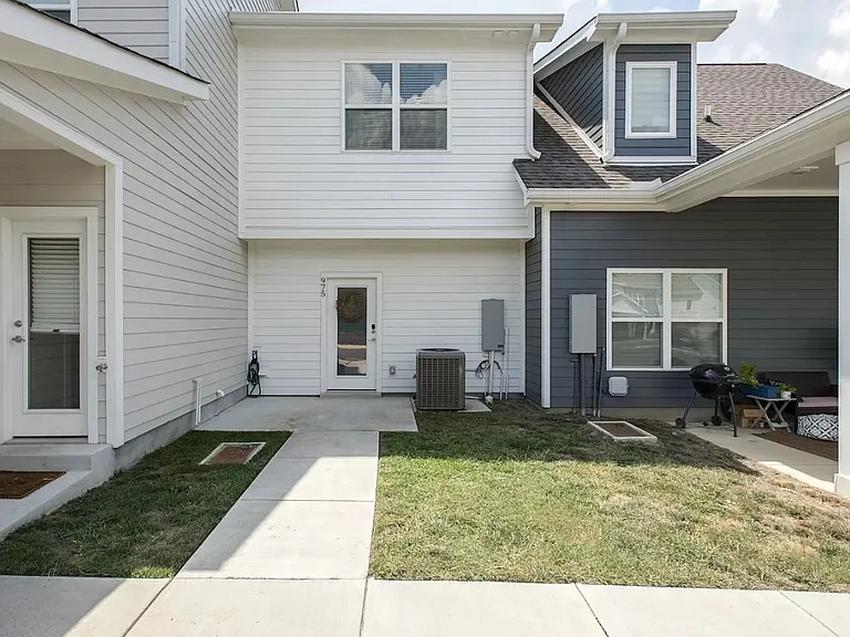 975 Ashland Place Dr — Photo 20