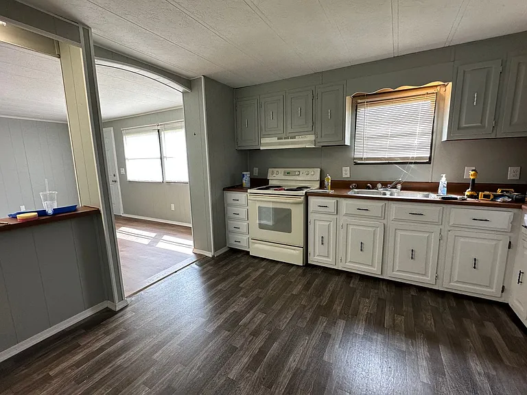 155 Valentine Dr — Photo 8