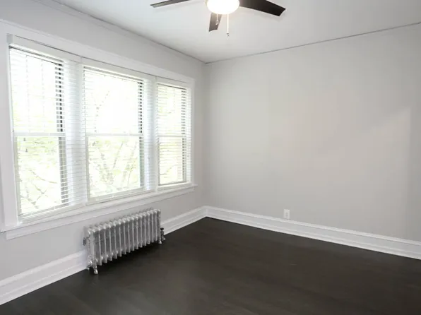 1613 1/2 W Berteau Ave #3, Harwood Heights, IL 60706